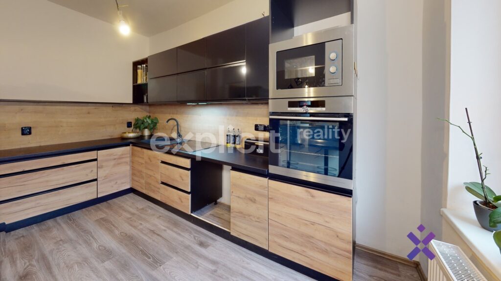 Prodej-Rodinne-domy-Sarovy-Kitchen.jpeg