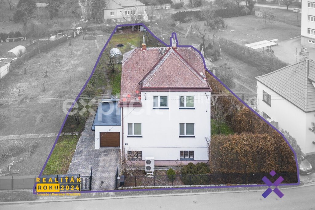 Prodej-rodinneho-domu-325-m²-pozemek-1-122-m²-Uhersky-Ostroh-okres-Uherske-Hradiste53