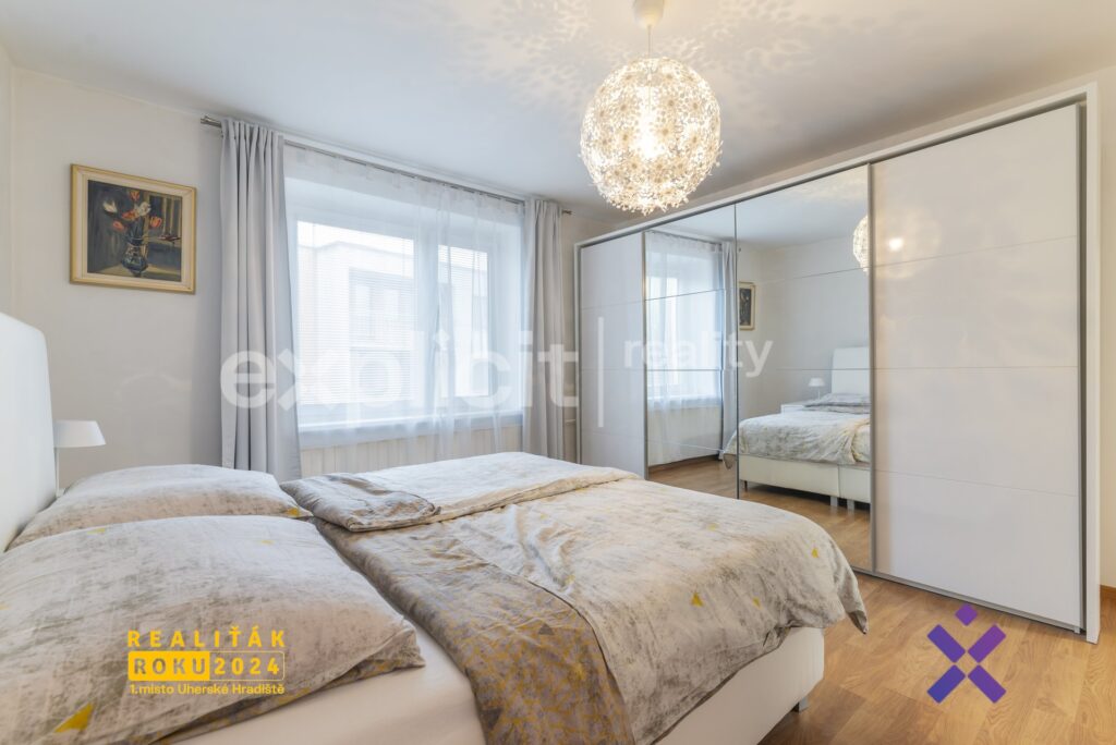 Prodej-rodinneho-domu-325-m²-pozemek-1-122-m²-Uhersky-Ostroh-okres-Uherske-Hradiste18