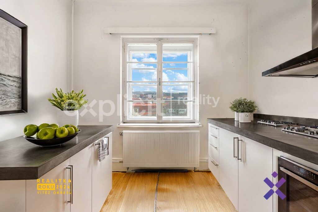DSC04393-HDR-final-Kitchen-Modern-17