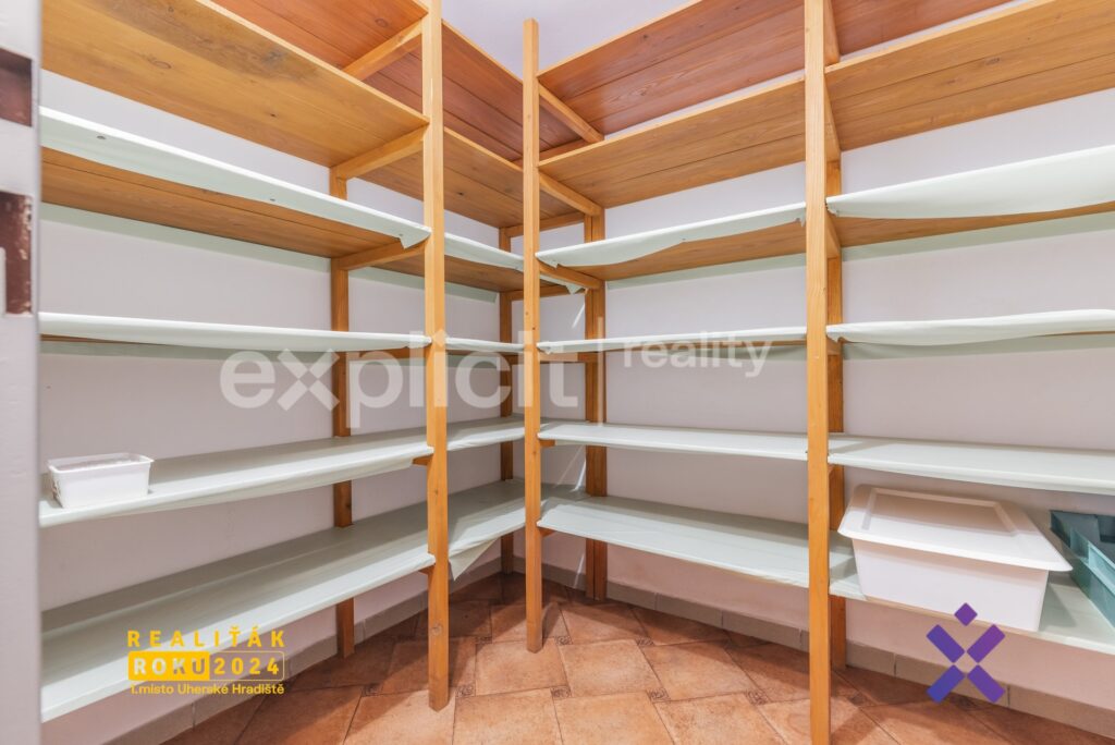Prodej-rodinneho-domu-203-m²-pozemek-528-m²-Uherske-Hradiste-Jarosov-okres-Uherske-Hradiste27