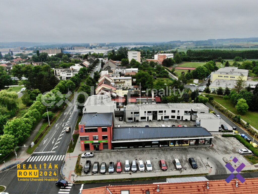 Pronajem-obchodnich-prostor-55-m²-–-Otrokovice-okres-Zlin12