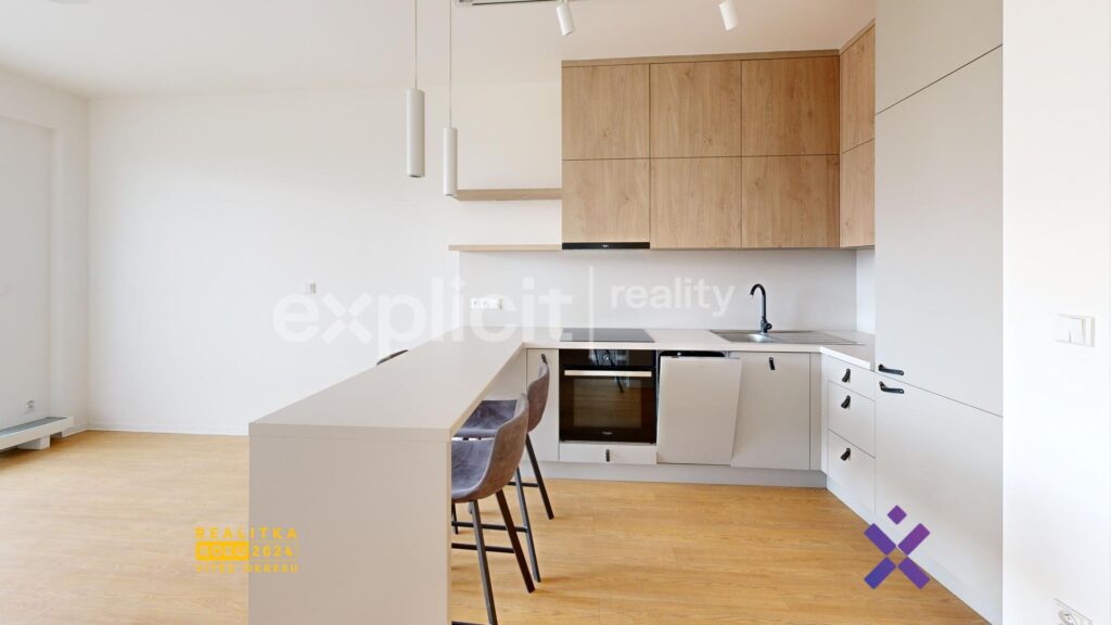 Pricna-Kitchen-1