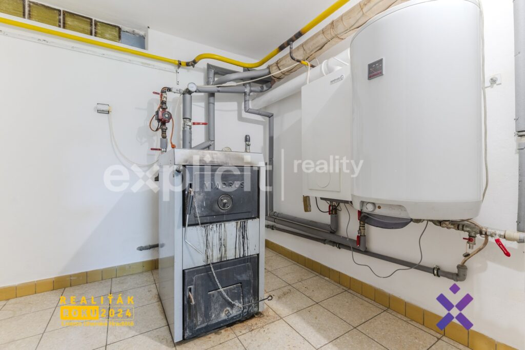 Prodej-rodinneho-domu-51-333-m²-pozemek-2-555-m²-Bzenec-okres-Hodonin22