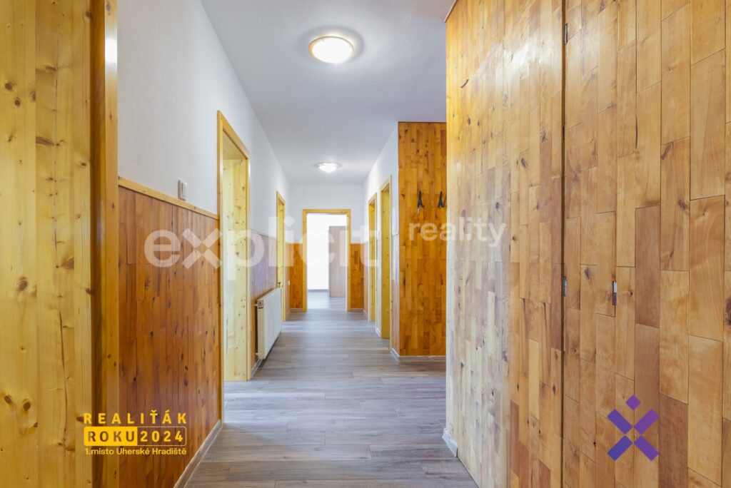 Prodej-rodinneho-domu-51-333-m²-pozemek-2-555-m²-Bzenec-okres-Hodonin15