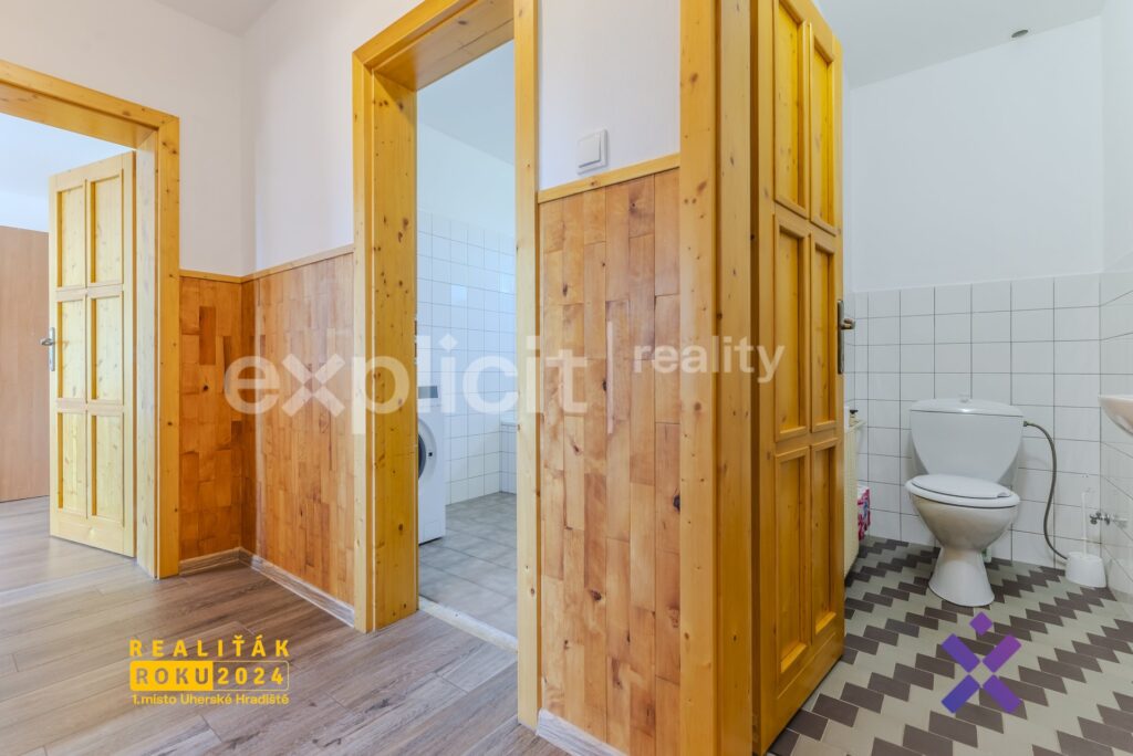 Prodej-rodinneho-domu-51-333-m²-pozemek-2-555-m²-Bzenec-okres-Hodonin13