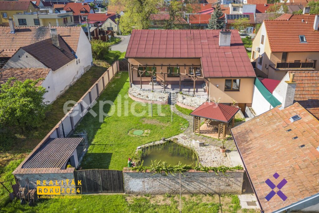Prodej-rodinneho-domu-51-333-m²-pozemek-2-555-m²-Bzenec-okres-Hodonin44