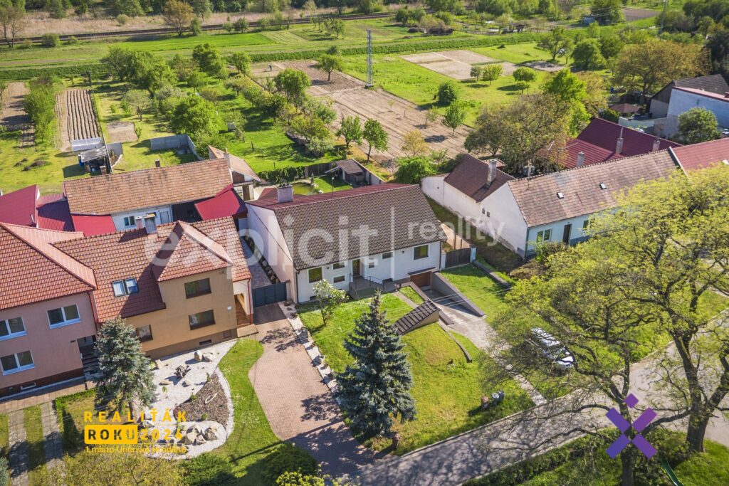 Prodej-rodinneho-domu-51-333-m²-pozemek-2-555-m²-Bzenec-okres-Hodonin43