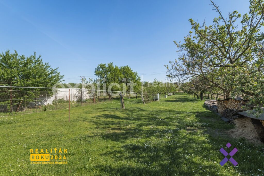 Prodej-rodinneho-domu-51-333-m²-pozemek-2-555-m²-Bzenec-okres-Hodonin47