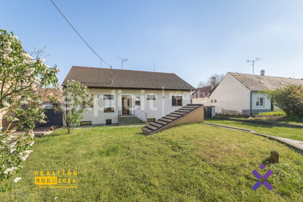 Prodej-rodinneho-domu-51-333-m²-pozemek-2-555-m²-Bzenec-okres-Hodonin30
