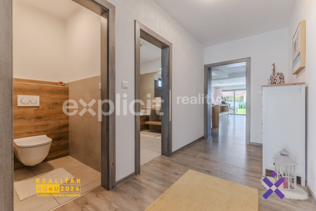 Prodej-rodinneho-domu-4kk-204-m²-pozemek-465-m²-–-Blatnice-pod-Svatym-Antoninkem-okres-Hodonin12