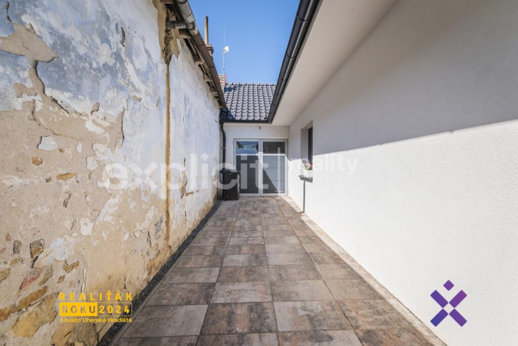 Prodej-rodinneho-domu-4kk-204-m²-pozemek-465-m²-–-Blatnice-pod-Svatym-Antoninkem-okres-Hodonin30