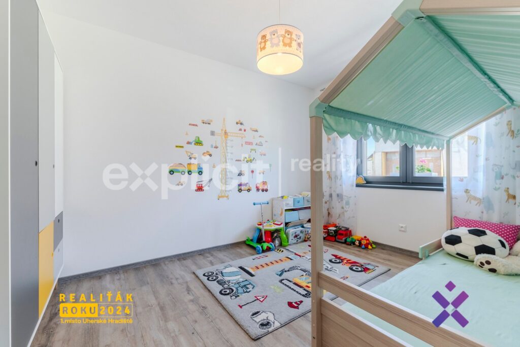 Prodej-rodinneho-domu-4kk-204-m²-pozemek-465-m²-–-Blatnice-pod-Svatym-Antoninkem-okres-Hodonin9